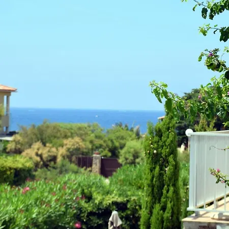 Apartment Spacious T4 With Garden - Near Six-Fours-les-Plages