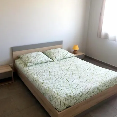 Spacious T4 With Garden - Near * Six-Fours-les-Plages