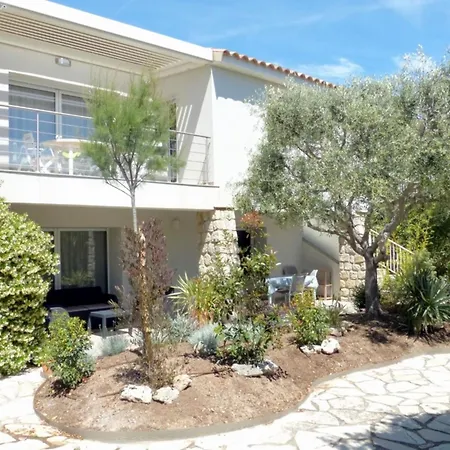 Spacious T4 With Garden - Near شقة سيكس-فور-لو-بلاج